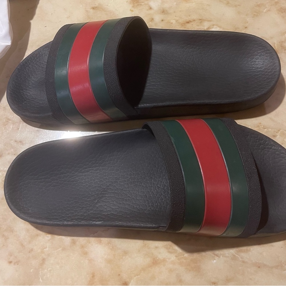 Black and Red Slide Sandals with Bold Stripes
